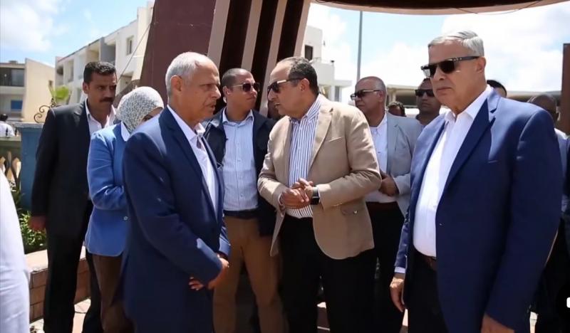 خط أحمر