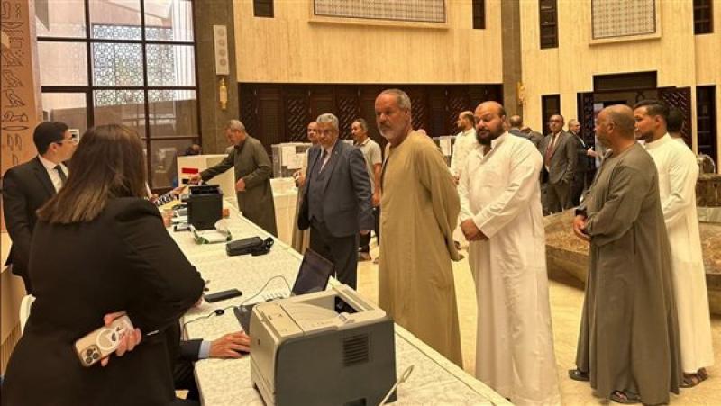خط أحمر