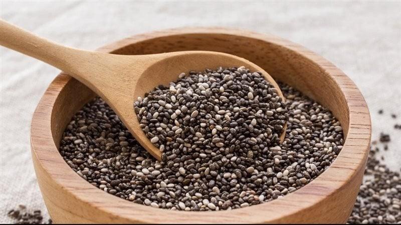 تساعد على إنقاص الوزن وتحارب السرطان.. 6 فوائد لتناول بذور الشيا
