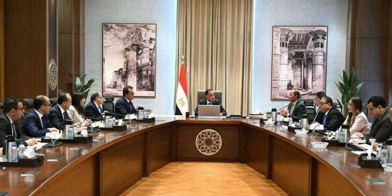رئيس الوزراء يتابع جهود دعم صناعة الدواء في السوق المصرية ومؤشرات تطورها