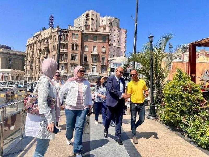 وكيل وزارة الصحة بالإسكندرية يتفقد قافلة دعم صحة المرأة