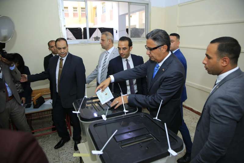 خط أحمر
