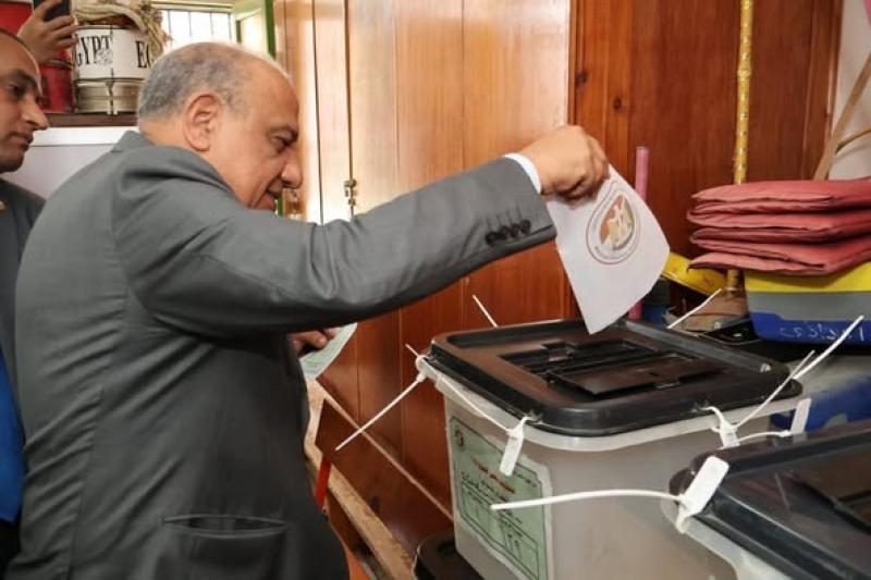 خط أحمر