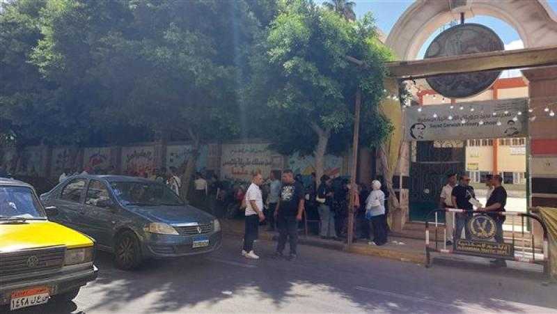 محافظ الإسكندرية يترأس غرفة عمليات متابعة انتخابات مجلس الشيوخ