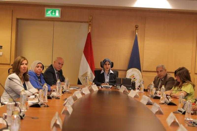 نائب وزير السياحة تلتقي مع لجنة الثقافة والإعلام بنموذج مُحاكاة مجلس الشيوخ المصري
