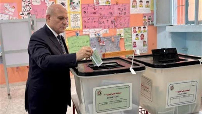 خط أحمر