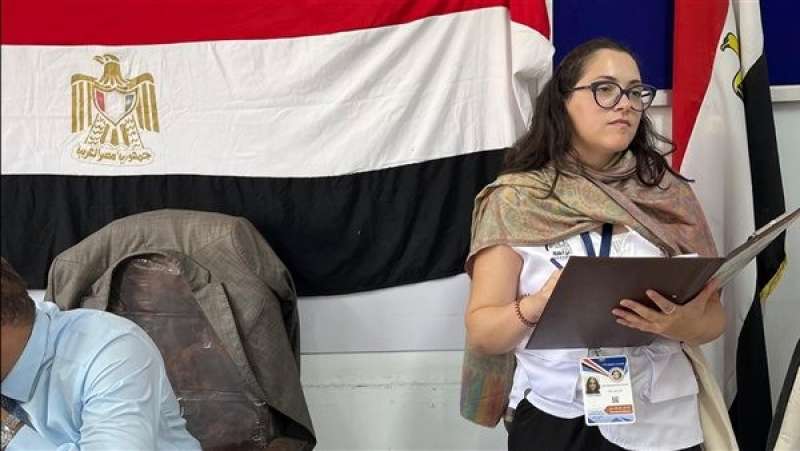 خط أحمر