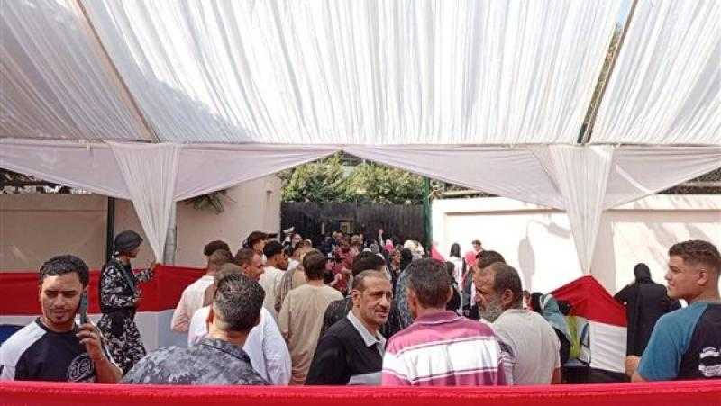 إقبال كثيف على انتخابات مجلس الشيوخ بحي البساتين.. صور