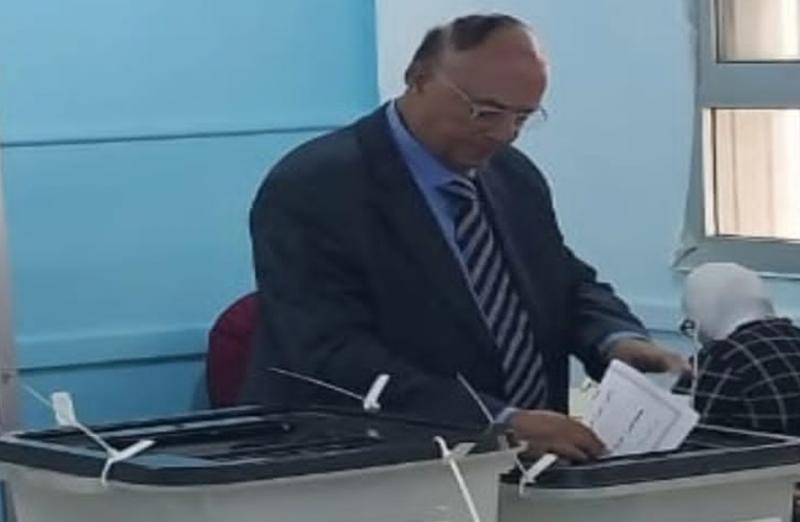 خط أحمر