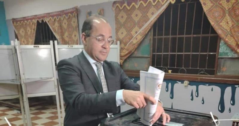 خط أحمر