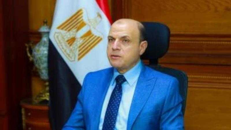 محافظ كفر الشيخ يعقد اجتماعا مع مستثمري المنطقة الصناعية بمطوبس