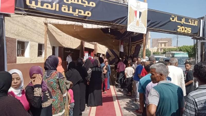 خط أحمر