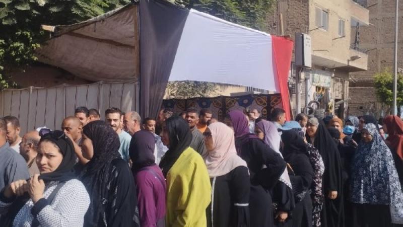 خط أحمر