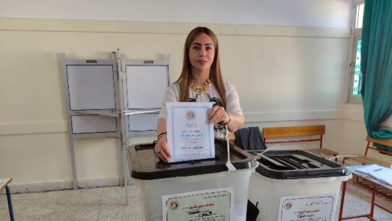خط أحمر