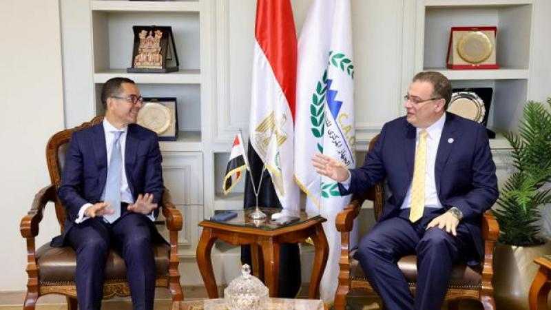 رئيس ”التنظيم والإدارة” يبحث مع وزير الاستثمار سبل تعزيز التعاون المشترك| صور