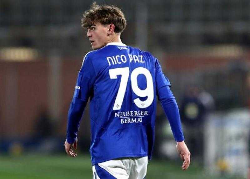 كومو يرفض عرضًا بقيمة 40 مليون يورو من توتنهام لضم نيكو باز
