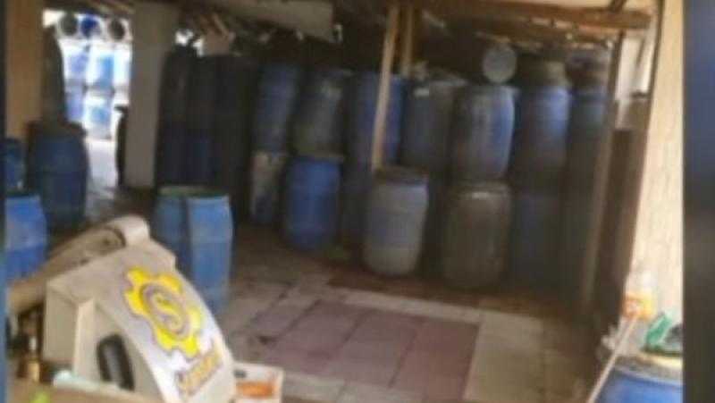 ضبط مصنع بدون ترخيص لإنتاج المخلل بالقليوبية