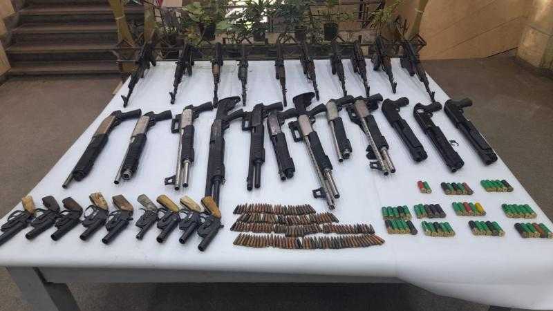الداخلية تضبط 5 عصابات و245 سلاحا ناريا وتنفيذ 83 الف حكم خلال يوم
