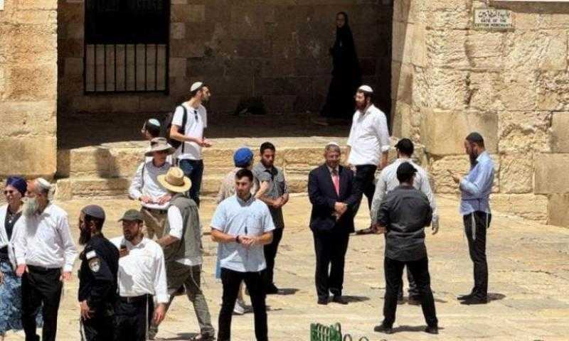 مستوطنون يقتحمون مقبرة باب الرحمة قرب المسجد الأقصى