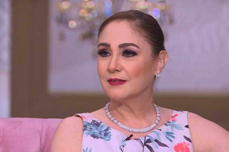 تكريم الفنانة شيرين في مهرجان الإسكندرية السينمائي بدورته الـ41