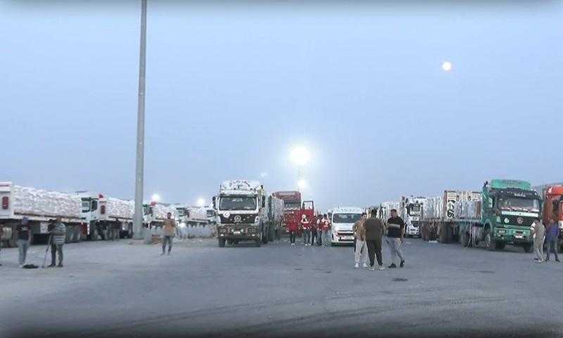 الهلال الأحمر المصري ومؤسسات المجتمع المدني تواصل العمل لإيصال المساعدات إلى غزة