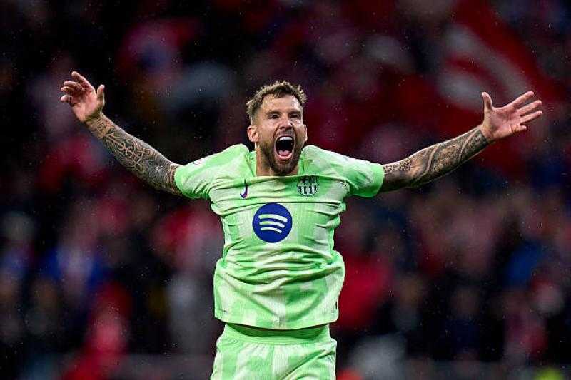 النصر السعودي يضم مدافع برشلونة