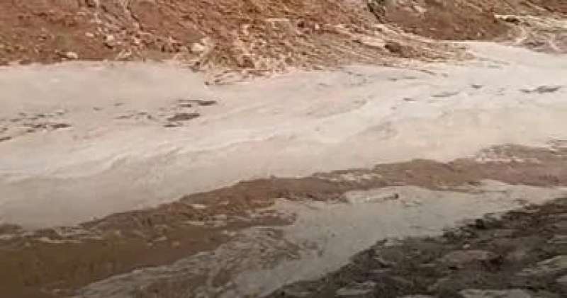 خط أحمر