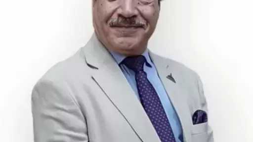 الدكتور فتحي الشرقاوي: ”أم فِشّة عايمة”.. البهجة التي لا يفهمها أحد