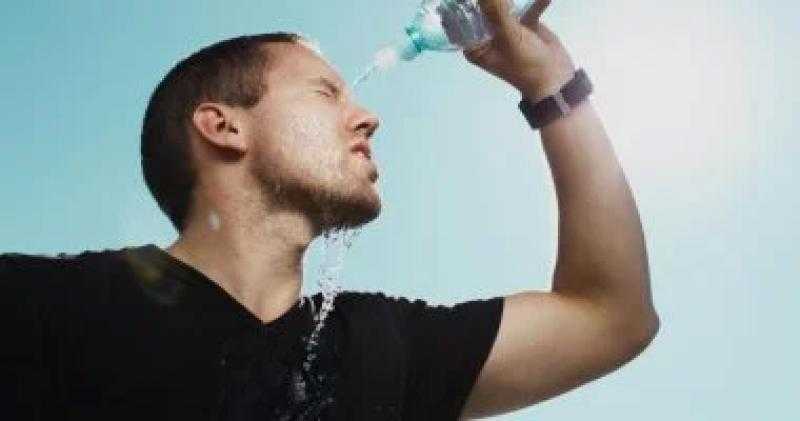اعرف الأعراض المبكرة للجفاف.. الوقاية والعلاج