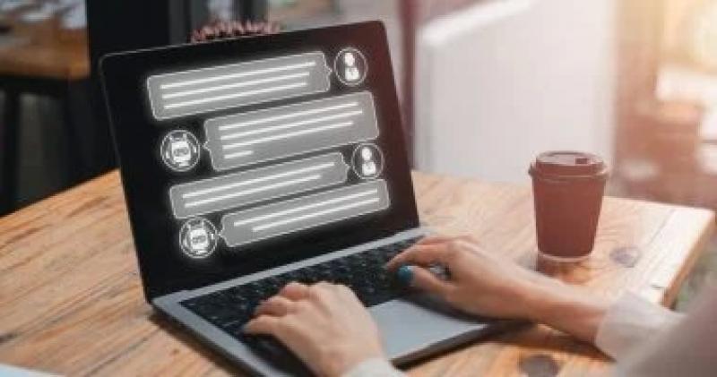 هوس الذكاء الاصطناعى للاستشارات النفسية بين جيل جين Z وألفا.. إزاى نحميهم