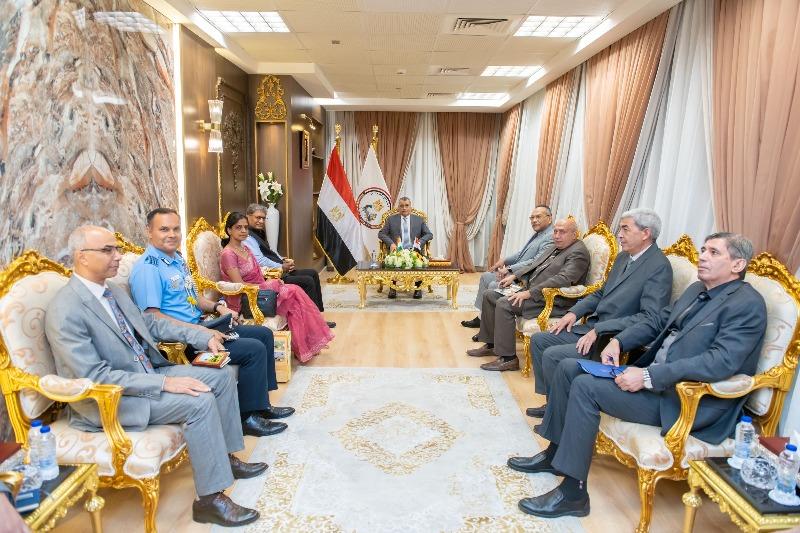 خط أحمر