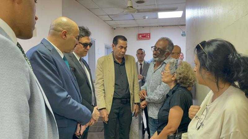 وزير الثقافة يتوجه إلى مستشفى معهد ناصر لمتابعة إجراءات خروج جثمان الأديب الكبير صنع الله إبراهيم