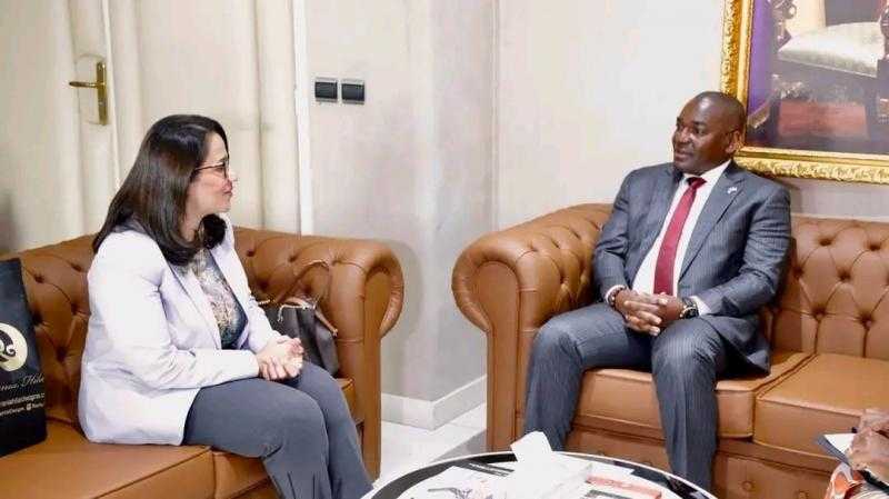وزير النقل والتجارة الجابوني: حريصون على بناء شراكة قوية مع مصر في مجال النقل