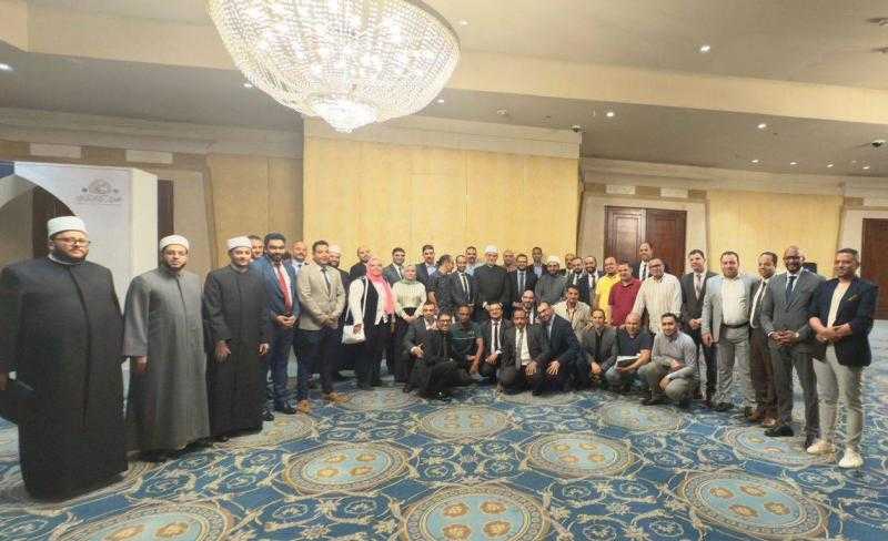 المفتي يوجه الشكر للعاملين بدار الإفتاء واللجنة التنظيمية تقديرًا لجهودهم في إنجاح المؤتمر