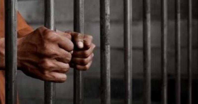 المؤبد وغرامة تصل 5 ملايين جنيه عقوبة إغراق المخلفات الخطرة فى البحر
