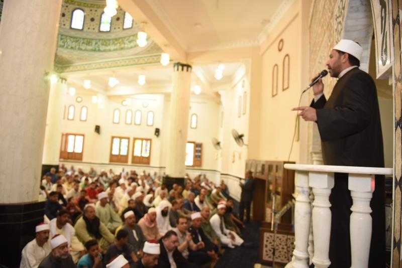 ”إعلاء قيمة السعي والعمل” موضوع خطبة الجمعة اليوم بمساجد الجمهورية