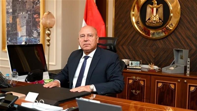 غدا.. النقل تبدأ برنامج التدريب المجانى لتأهيل سائقى الأتوبيسات والنقل الثقيل