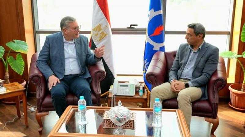 وزير البترول يلتقي محافظ السويس في مستهل زيارته للمحافظة لبحث سبل التعاون المشترك