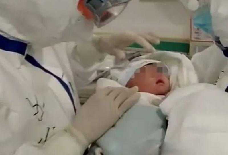 إنقاذ طفلة رضيعة ابتلعت مخدر الحشيش بمركز الفرافرة في الوادي الجديد