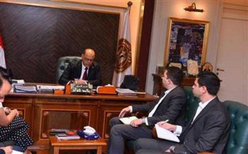 وزير العمل يبحث مع وفد ”ماجنت بلتون” للحلول الإدارية تطوير الموارد البشرية والتدريب المهني