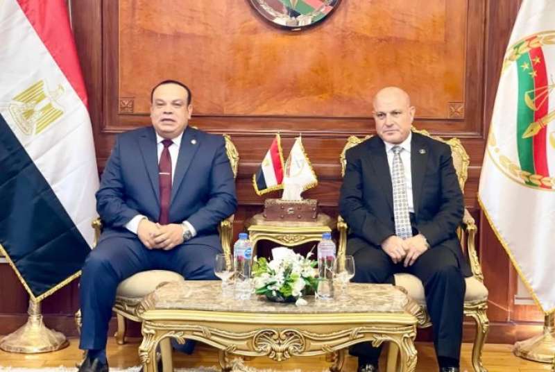 خط أحمر