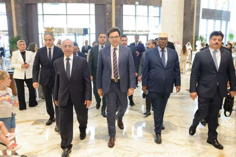 خط أحمر