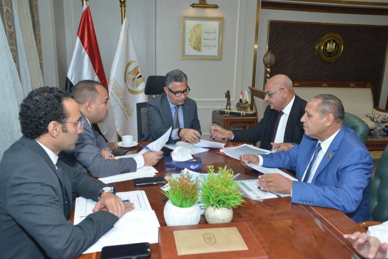 خط أحمر