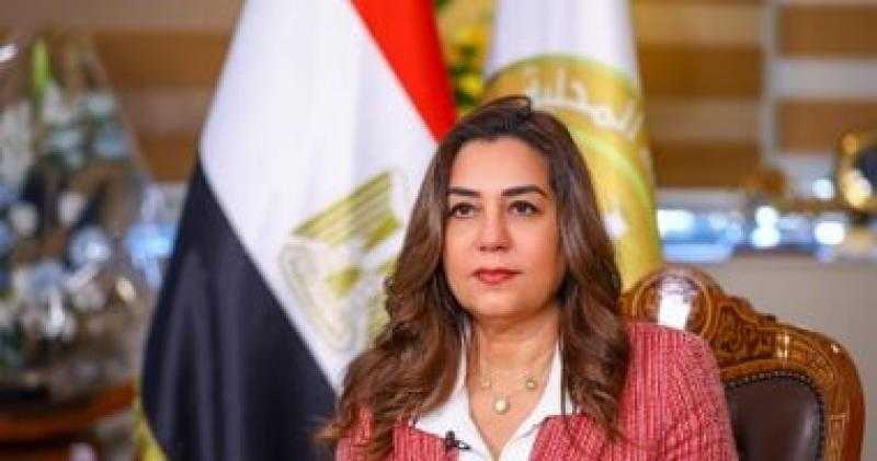 وزيرة التنمية المحلية تستعرض تقريرًا حول مشروع التنمية العمرانية بمدينة دهب