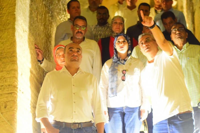 خط أحمر