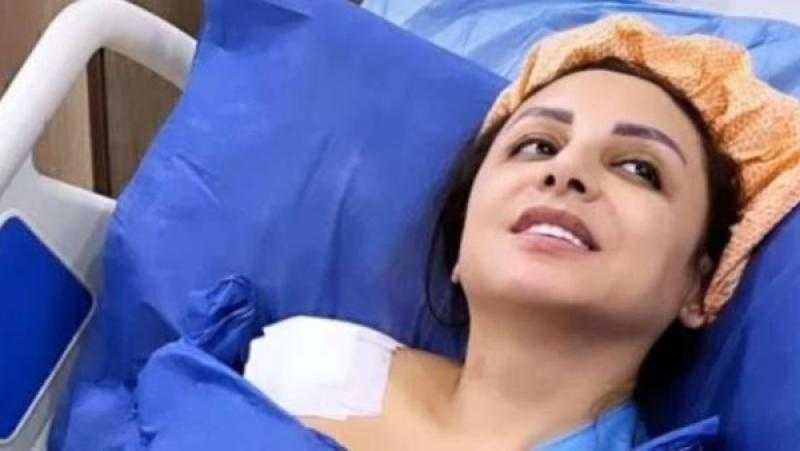 «قومي لنا بمليون سلامة» .. جميلة عزيز تدعم أنغام في محنتها الصحية وتدعو لها