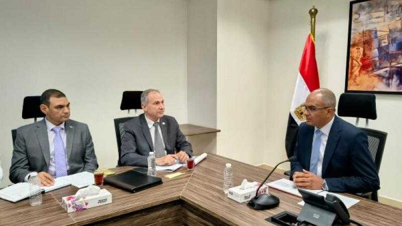 الإسكان: الأفضلية للمنتج المحلي في مشروعات مياه الشرب والصرف الصحي