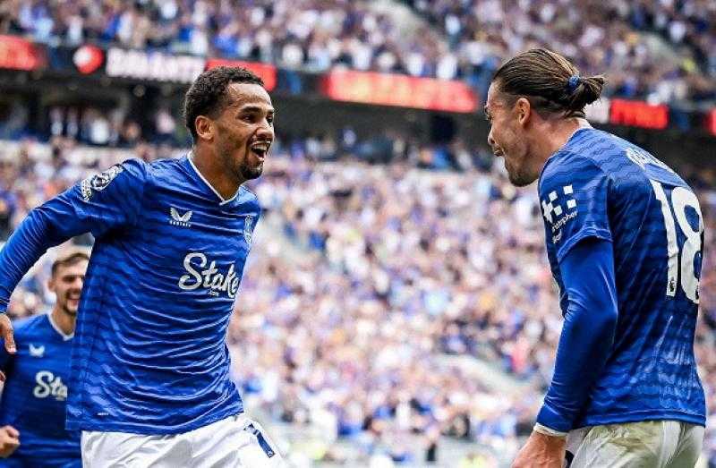 إيفرتون يحقق فوزا تاريخيا على ملعبه الجديد أمام برايتون في الدوري الإنجليزي