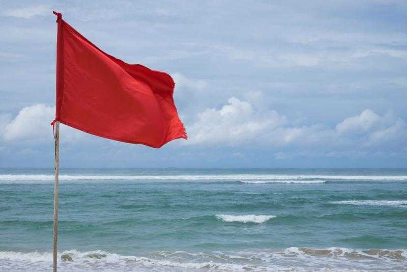لليوم الثالث.. استمرار منع السباحة بشواطئ العجمي وغرب الإسكندرية