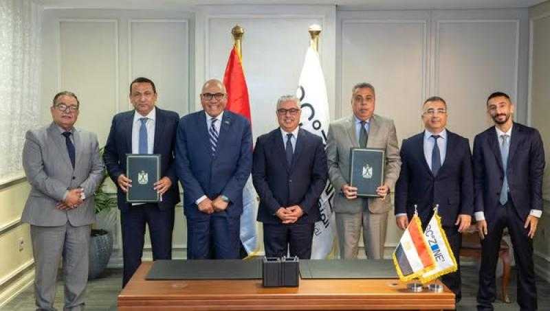 باستثمارات 4.2 مليون دولار.. اقتصادية قناة السويس توقع عقد مشروعين مع تحالف (مصري – تركي)